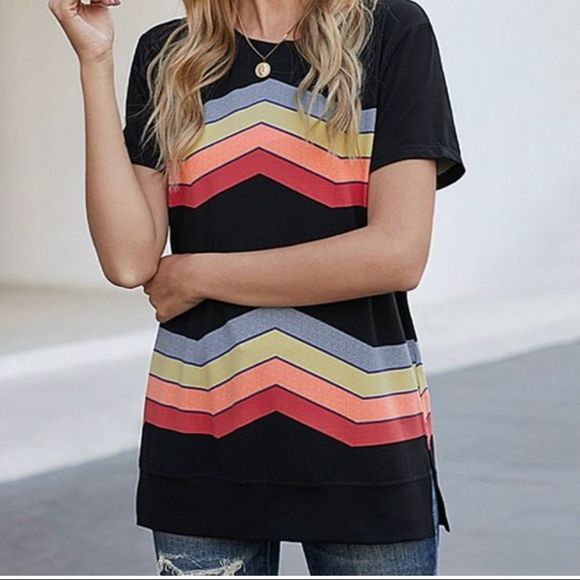 Black Zigzag Stripe Crewneck Tee - Picture 1 of 6